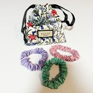 Gucci Floral Scrunchies with beauty Pouch